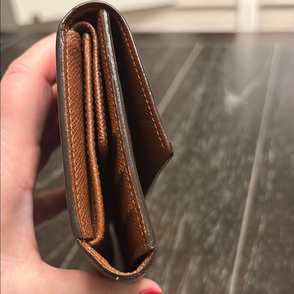 🚫🚫SOLD🚫🚫 LV Wallet w/COA - Picture 4 of 12